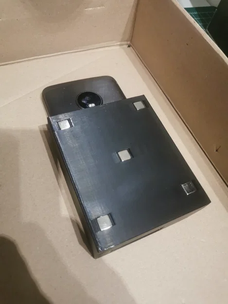 Giá đỡ điện thoại treo tường thông minh - Tùy chỉnh qua Fusion 360 - Image 4
