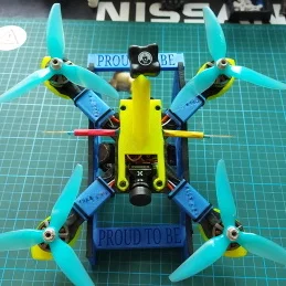 PARTE DERECHA e IZQUIERDA – Giá đỡ/kệ trưng bày cho drone 210mm