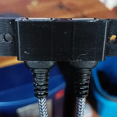 Giá đỡ đôi USB cho bàn làm việc