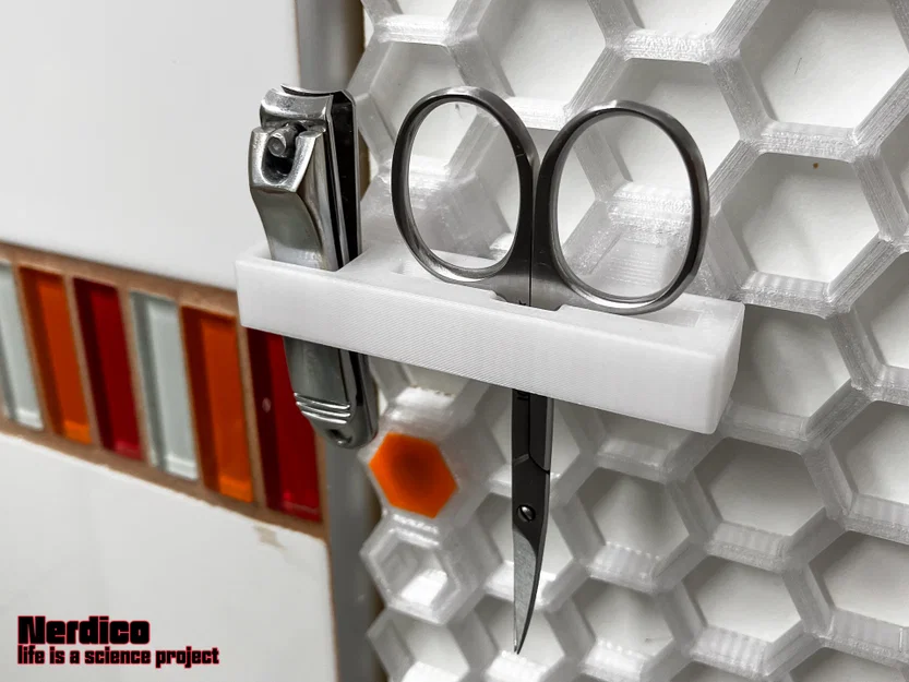 Giá treo kìm bấm móng và kéo cho Honeycomb Wall - Image 1