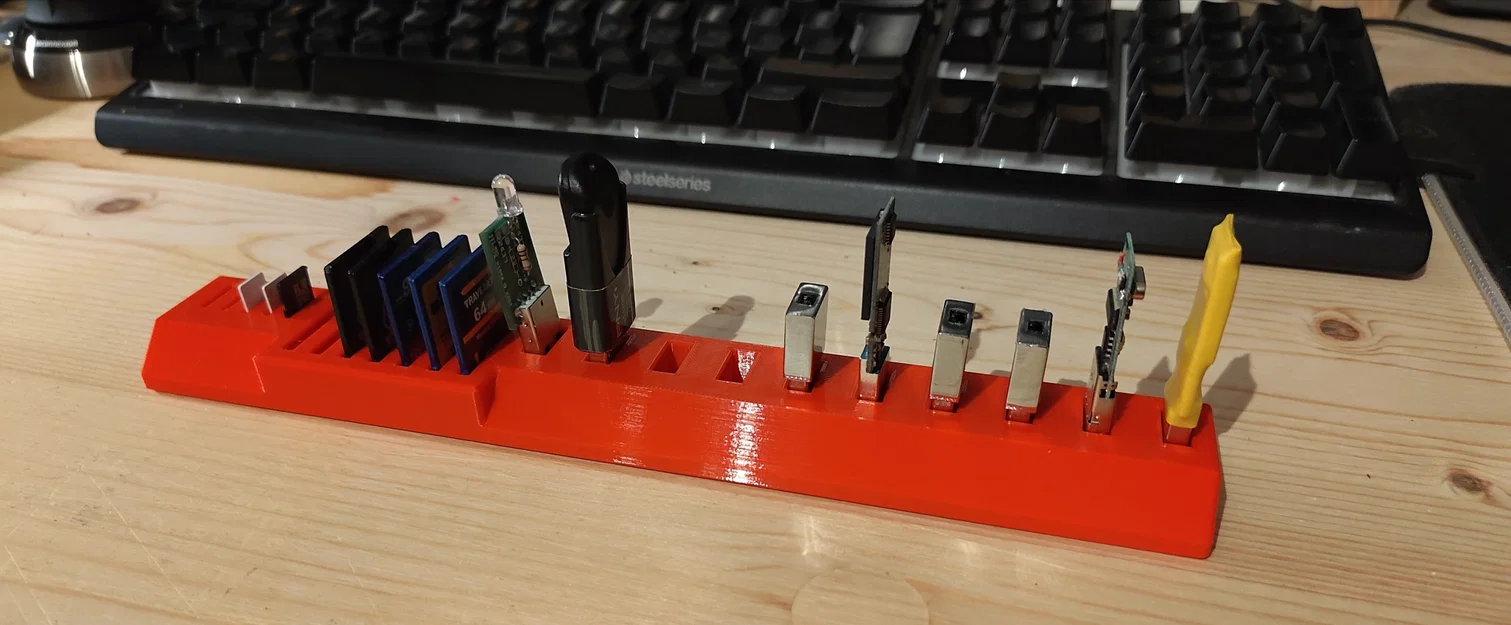 Giá đỡ USB và thẻ nhớ đa năng - Thiết kế 3D ngăn nắp cho bàn làm việc - Image 1