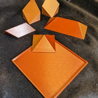 Câu đố kim tự tháp (Pyramidal puzzle)