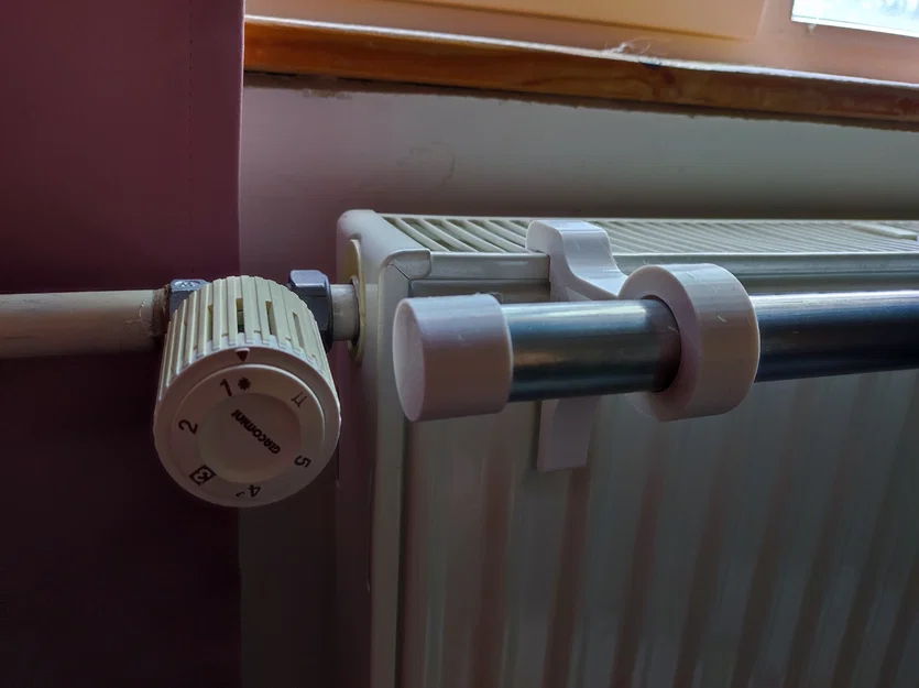Móc treo đồ thông minh gắn lò sưởi Radiator Hanger (phiên bản 24mm) - Image 1