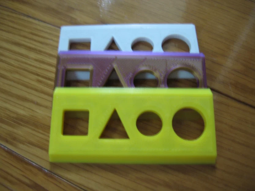 Thước kẻ mini kèm khuôn vẽ hình (Mini Ruler and Stencil Tool V2) - Image 1