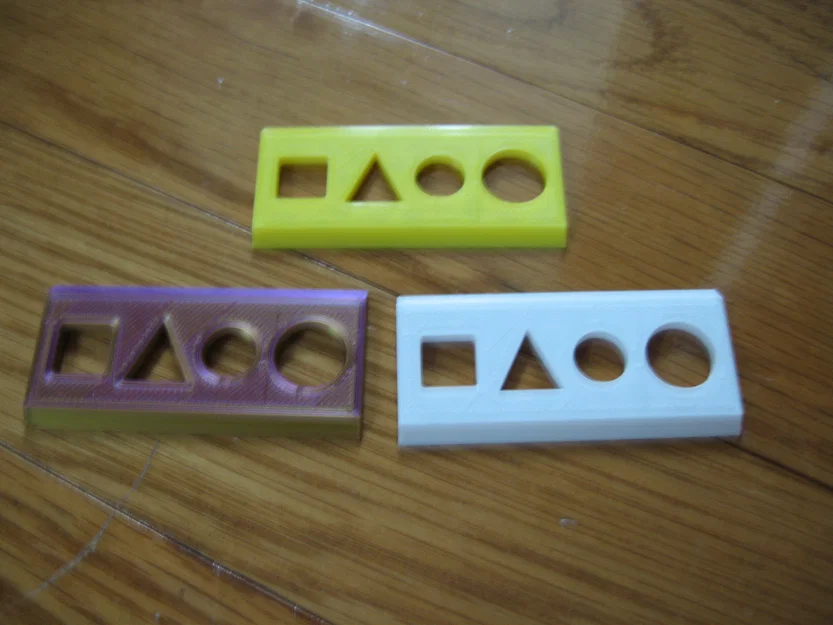 Thước kẻ mini kèm khuôn vẽ hình (Mini Ruler and Stencil Tool V2) - Image 3