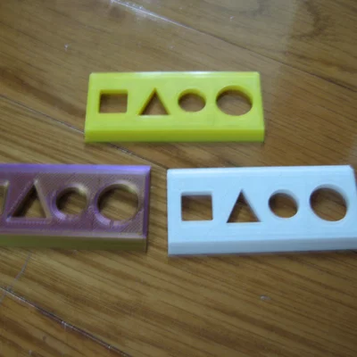 Thước kẻ mini kèm khuôn vẽ hình (Mini Ruler and Stencil Tool V2)