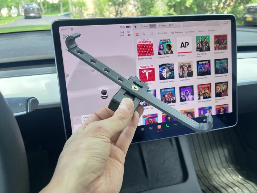 Giá gắn phụ kiện 1/4" cho màn hình Tesla Model 3/Y - Image 1