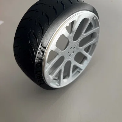Rim standee (mô hình mâm xe để bàn)