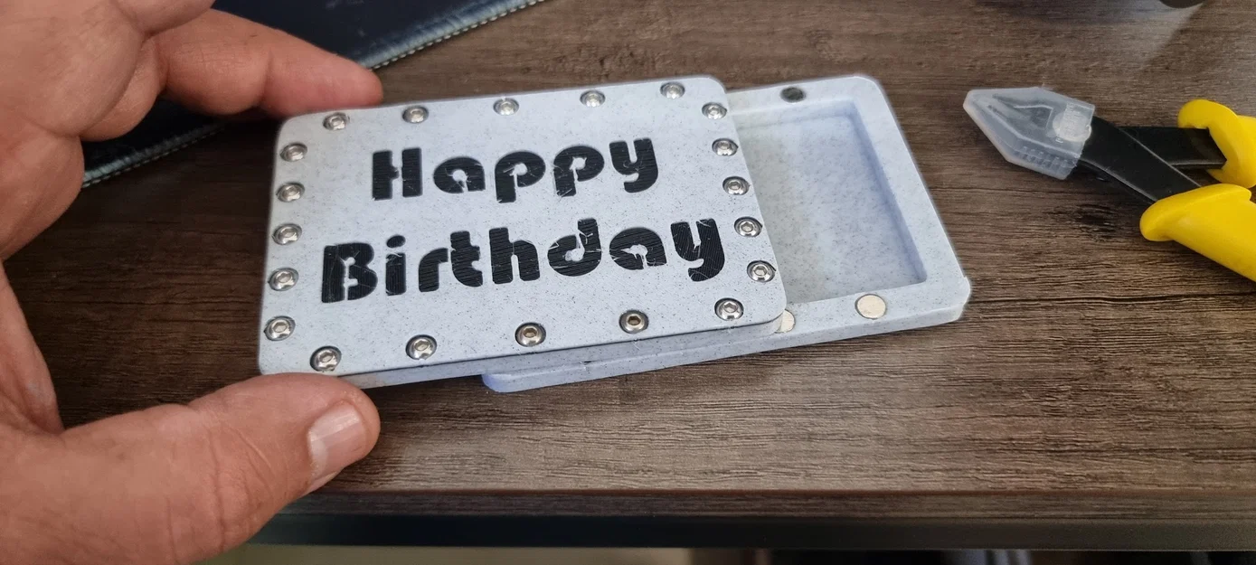 Hộp đựng gift card sinh nhật PRANK (nhưng không hẳn) – Happy Birthday - Image 4