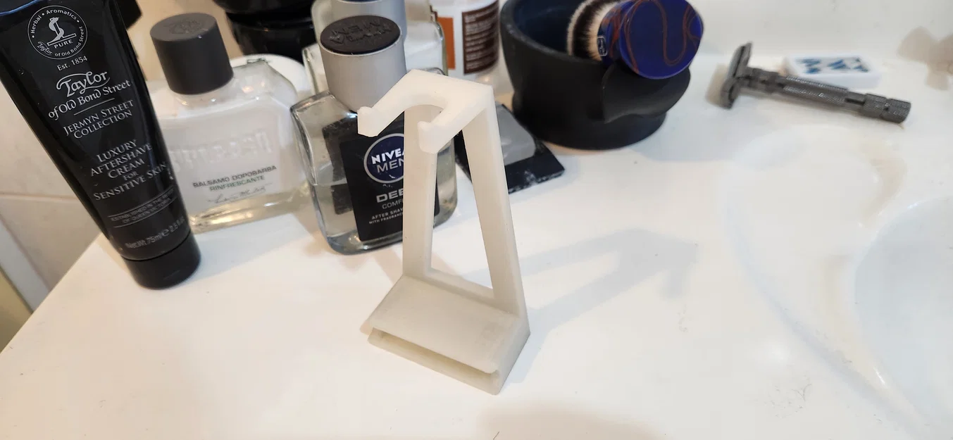 Đế treo dao cạo DE kèm khe chứa lưỡi (DE Safety Razor Stand with Blade Slot) - Image 1