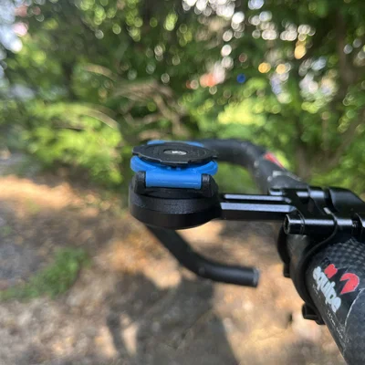 Token ngàm Quad Lock cho mount máy tính xe đạp Barfly