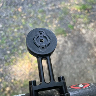 Token ngàm Quad Lock cho mount máy tính xe đạp Barfly