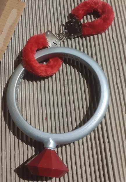 Nhẫn Đính Hôn Khổng Lồ (Giant Engagement Ring) - Image 2