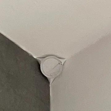 Giá treo cảm biến chuyển động góc tường (Corner PIR Mount)