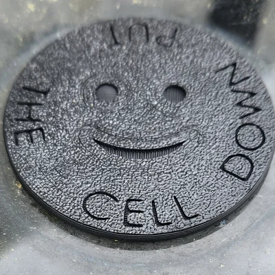 Nắp đậy lỗ dù bàn ngoài trời "Put The Cell Down" - In 3D cực độc