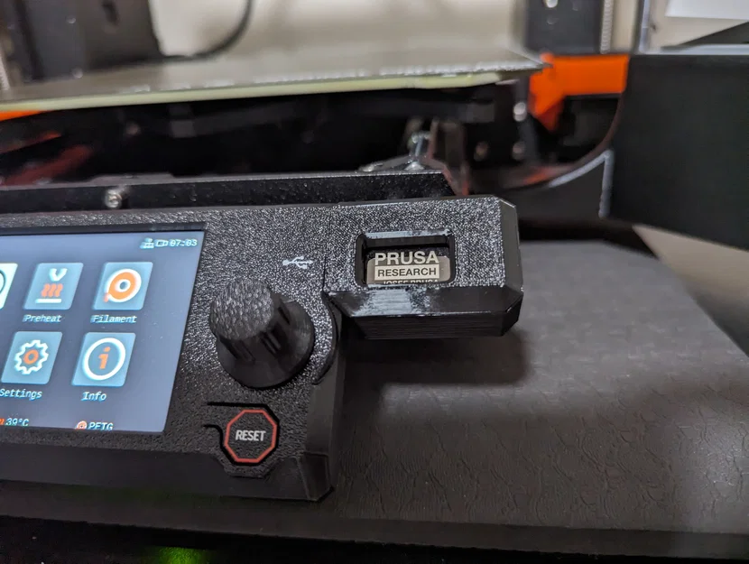 Ốp trượt che USB stick cho MK4 - Image 1