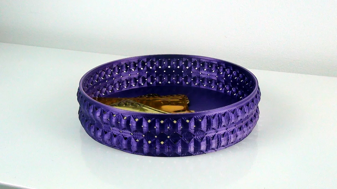 Khay Đựng Đồ Họa Tiết Lưới Cross Mesh Tray Độc Đáo - Image 1