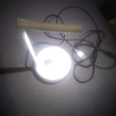 Đèn có pin (Lampka z baterią)