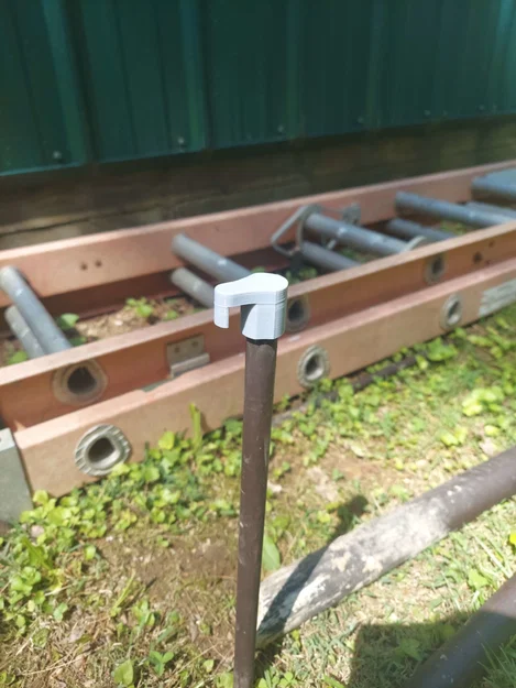 Nắp chụp cọc ống 5/8" OD (5/8" OD Pipe Stake Topper) - Image 1