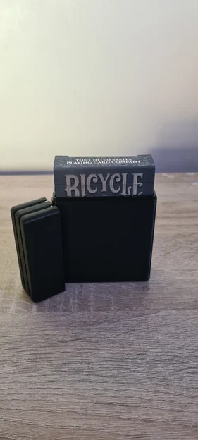 Hộp Đựng Bài Tây 3D (Playing Card Carry Case) Bền Đẹp - Image 1