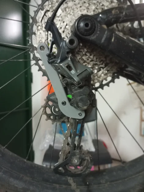 Công cụ khóa củ đề Shimano CageLock giúp tháo lắp bánh xe nhanh chóng - Image 1