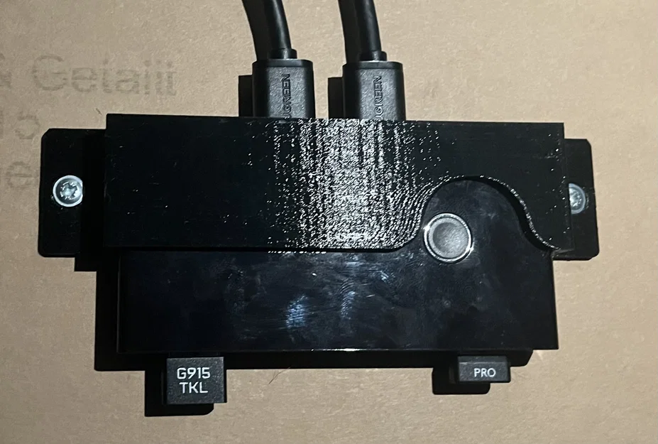 Giá treo UGREEN USB Switch cố định bàn làm việc (In 3D không cần support) - Image 1
