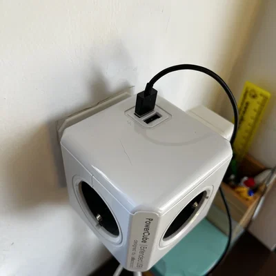 Giá treo tường 3D thông minh cho ổ cắm PowerCube EU