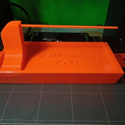 Kệ trưng bày huy hiệu du lịch nằm ngang in 3D
