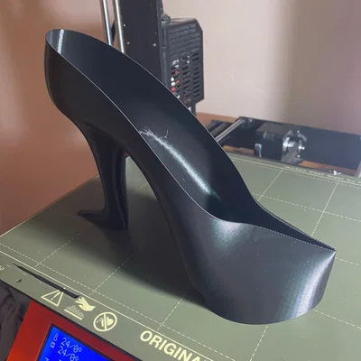 Mô hình giày cao gót nghệ thuật HH Shoe 3esign in 3D