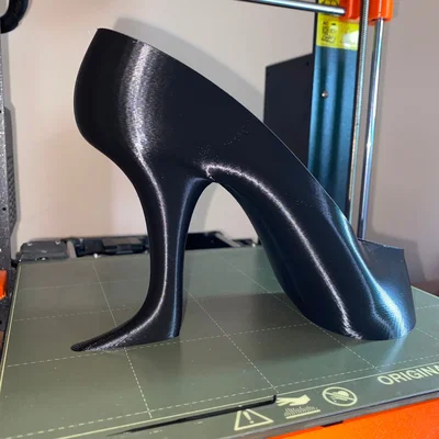 Mô hình giày cao gót nghệ thuật HH Shoe 3esign in 3D