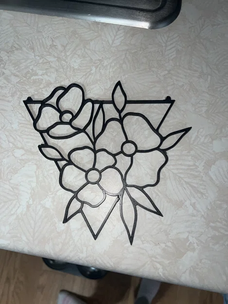 Sun Catcher Hoa Tam Giác (Triangle Flower Sun Catcher) - Image 2