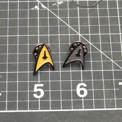 Huy hiệu men biểu tượng Star Trek (Enamel pin)