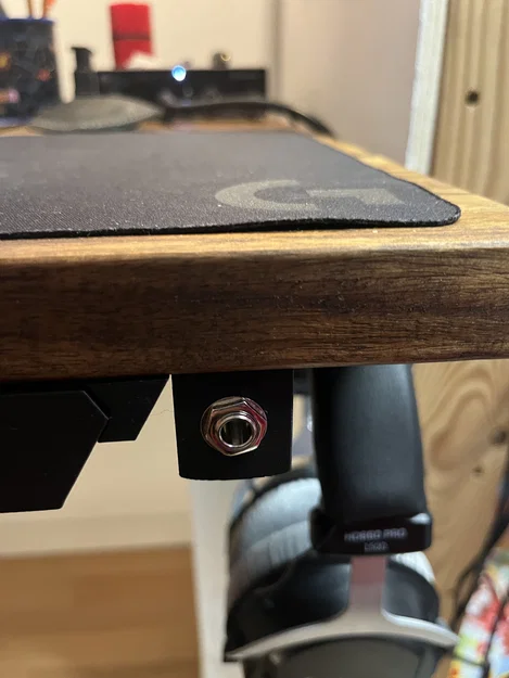 Giá đỡ jack guitar gắn dưới bàn (under desk guitar jack holder) - Image 1