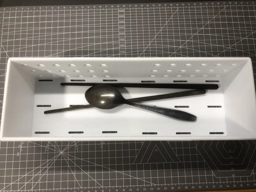 Hộp đựng đũa muỗng 3D đa năng, thiết kế thông thoáng và dễ lắp ghép - Image 1