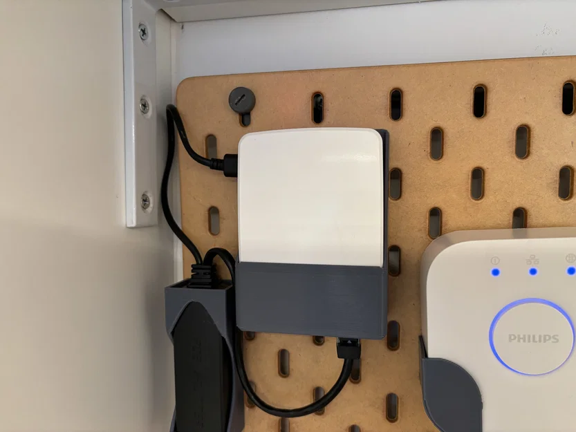 Ngàm gắn Skadis cho vỏ Raspberry Pi 4 chính hãng (Raspberry Pi 4 Official Case Skadis Mount) - Image 1