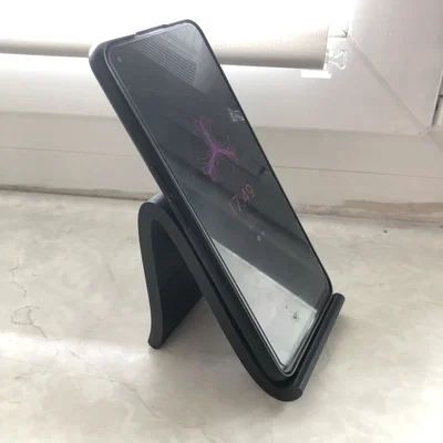 Elegant Stand: Giá đỡ điện thoại để bàn tinh tế, dễ in 3D