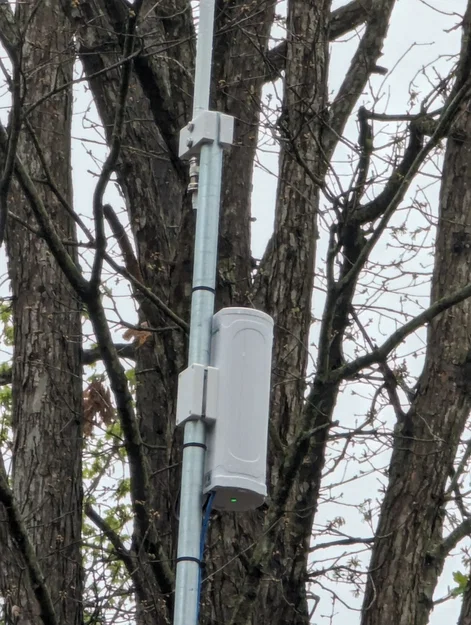 Pát gắn Dragino DLSO8N LoRaWAN Gateway & kẹp gắn antenna - Image 1