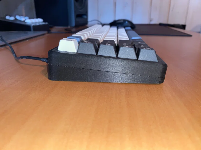 Bàn phím cơ 65% có macro bên trái (handwired) 3D print case - Image 6