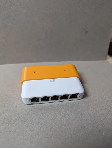 Ngàm gắn tường và dưới bàn cho thiết bị UniFi Flex Mini - Image 1