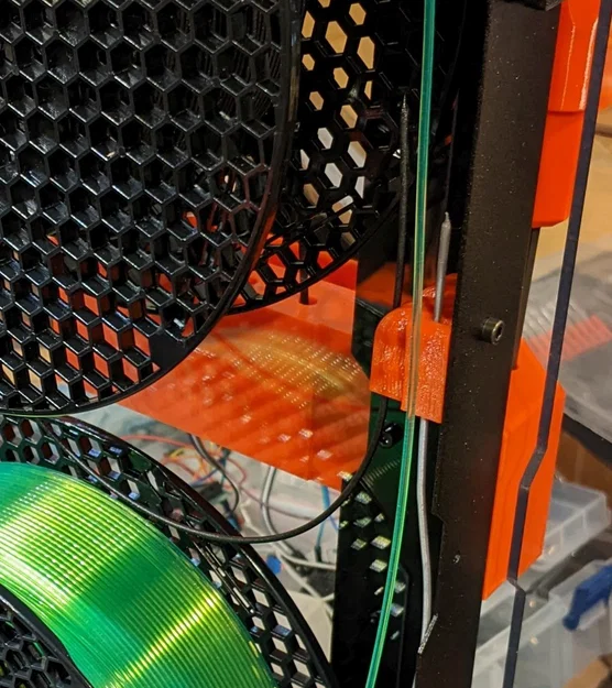 Phụ kiện kẹp dẫn sợi nhựa 3 khe cho Prusa Enclosure - Image 2