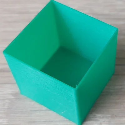 Khối lập phương kiểm tra Over / Under Extrude