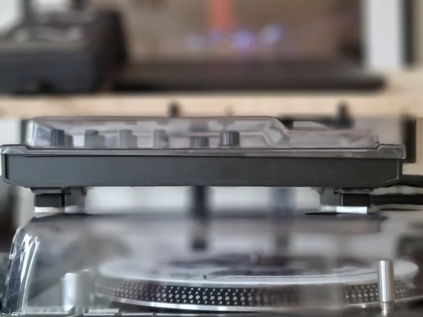 Chân đế Traktor X1/F1/Z1 mk2: nâng cao & tạo góc nghiêng - Image 2
