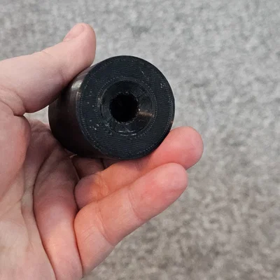 Ngàm gắn bánh xe roller caster cho kệ nhựa