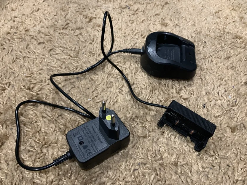 Đế sạc + chân đế Baofeng UV5R (good charger + stand) - Image 1