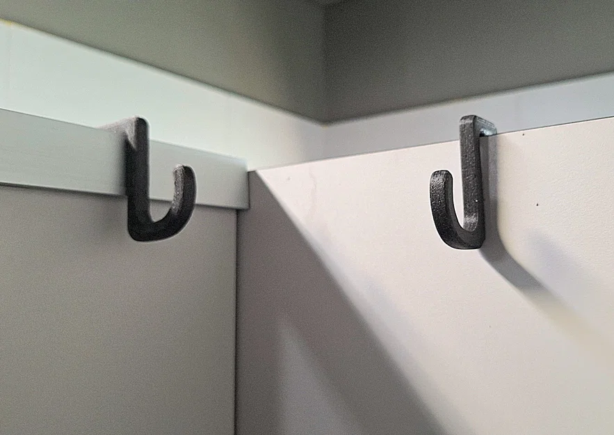 Móc/giá treo di động cho phòng tắm gym (Portable Gymnasium Bathhouse Hangers/Hooks) - Image 1