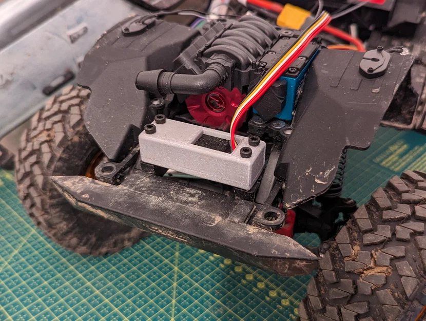 Giá đỡ công tắc ESC cho Axial SCX 10.3 (Front Switch Mount) - Image 1