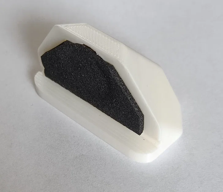 Chặn cửa / chốt cửa nam châm (Magnetic doorstopper / latch) - Image 2