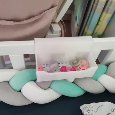Hộp đựng ti giả gắn giường trẻ em (Pacifier bed container box)