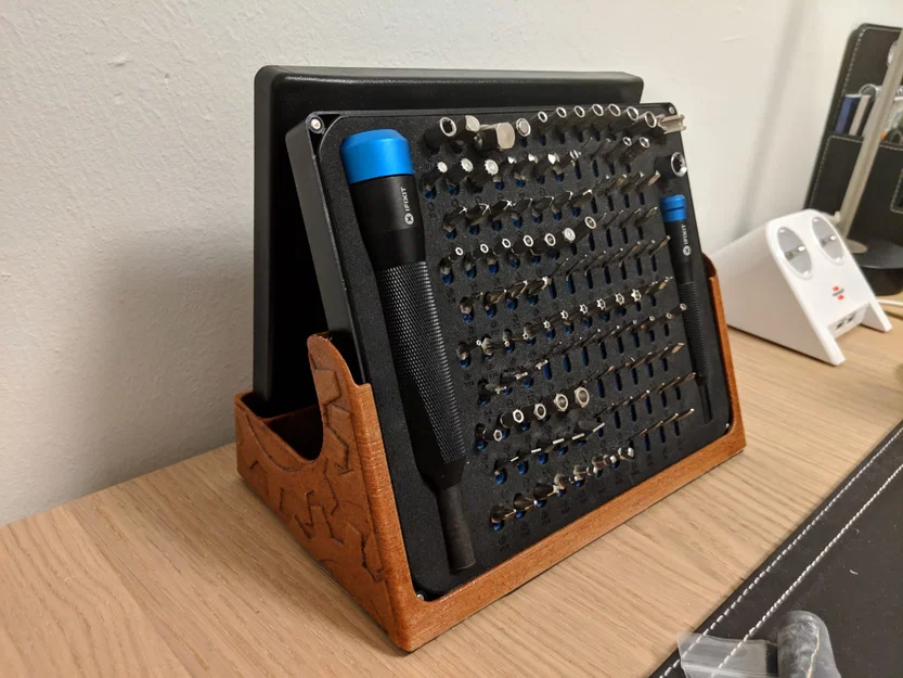 Giá đỡ bộ mũi vít iFixit Manta (iFixit Manta bit set holder) - Image 1