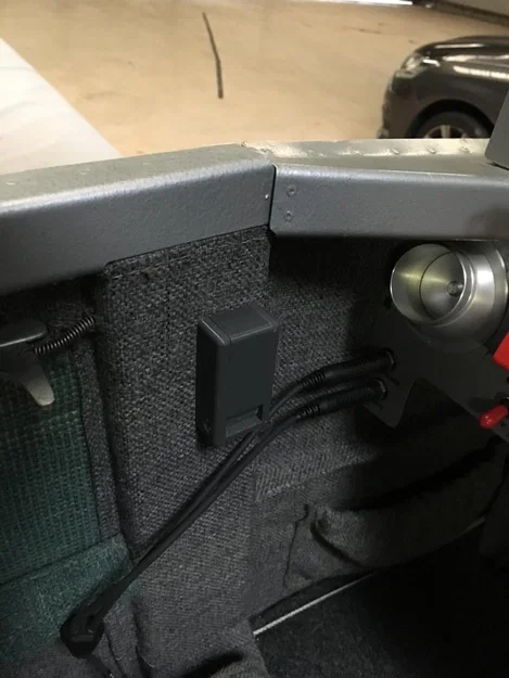 Móc Gập Treo Tai Nghe (Foldable Hook Headphone Holder) - Image 3